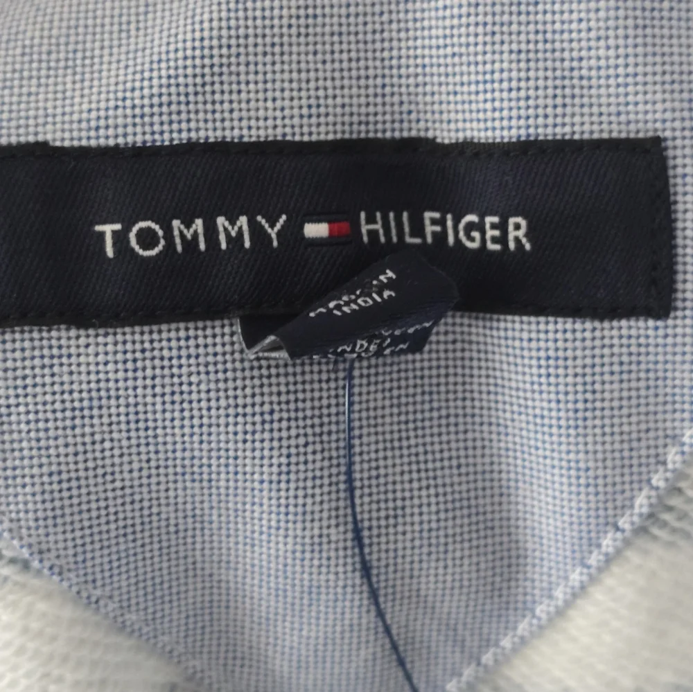Tommy Hilfiger Hoodie Size Large - Picture 4 of 6